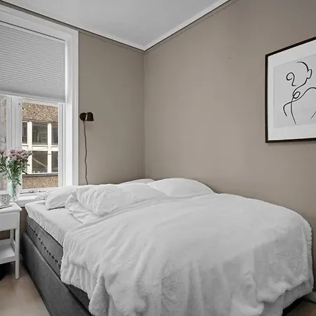 Apartmán Dinbnb L 250m From Citycenter L Fireplace L Sleeps 6 L 24i7 Check In *