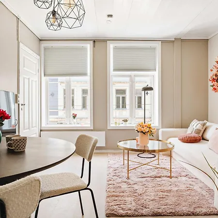 Dinbnb L 250m From Citycenter L Fireplace L Sleeps 6 L 24i7 Check In Apartment