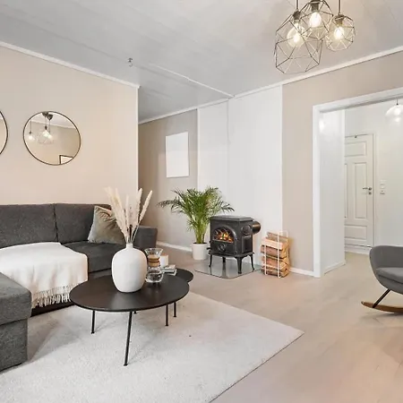 Dinbnb L 250m From Citycenter L Fireplace L Sleeps 6 L 24i7 Check In Bergen